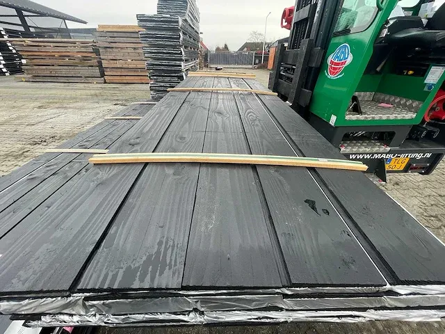 Douglas zweeds rabat zwart gecoat 23x180mm, lengte 500cm (80x) - afbeelding 1 van  3