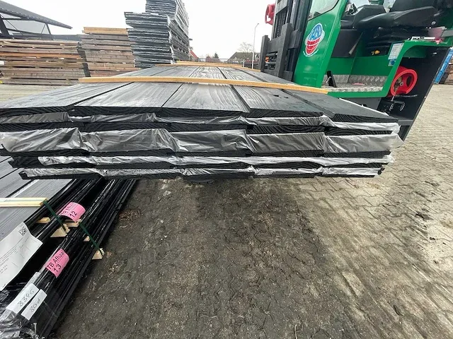 Douglas zweeds rabat zwart gecoat 23x180mm, lengte 500cm (80x) - afbeelding 3 van  3