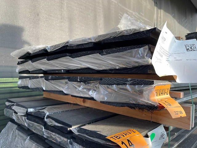 Douglas zweeds rabat zwart gecoat 23x190mm, lengte 400cm (50x) - afbeelding 3 van  3