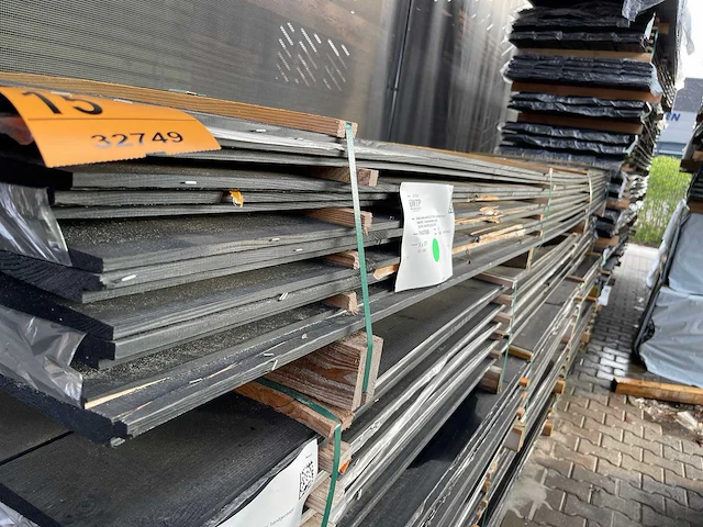 Douglas zweeds rabat zwart gecoat 23x190mm, lengte 400cm (50x) - afbeelding 2 van  3
