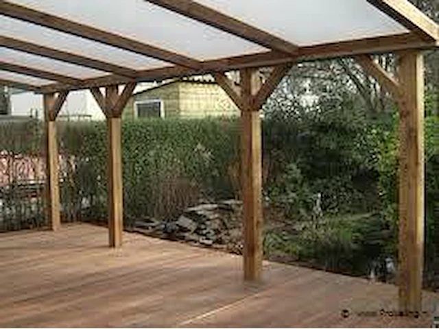 Douglass houten onderbouw voor veranda en veranda dak met pergolux polycarbonaat 16 mm dik helder - afbeelding 4 van  6