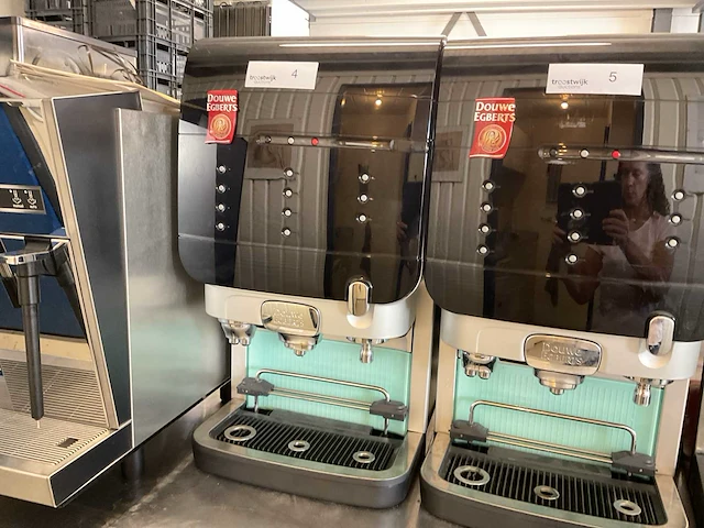 Douwe egberts excllnc koffiemachine - afbeelding 1 van  6