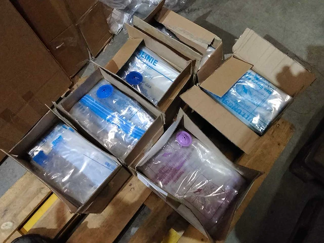 Dozen met grote vacuum zakken.(6x) - afbeelding 1 van  5