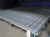 Draadgaas. afmeting 210 x 210 cm. 10 stuks, maasafmeting 10 x 5 cm - afbeelding 2 van  2