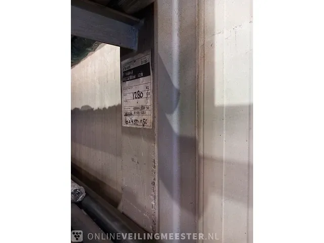 Draagarmstelling met metalen profielen en buizen - afbeelding 13 van  13