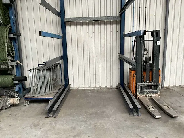 Draagarmstelling - afbeelding 4 van  9