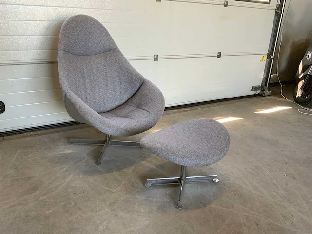 Draaifauteuil met voetenbankje - afbeelding 1 van  5