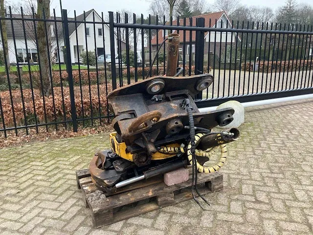 Draaikantelstuk engcon - afbeelding 1 van  1