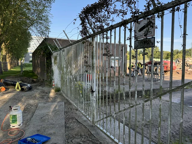 Draaipoort met hekwerk (17,60 mtr) - afbeelding 17 van  18