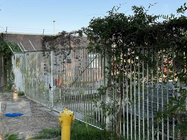 Draaipoort met hekwerk (17,60 mtr) - afbeelding 2 van  18