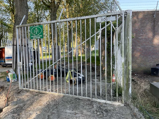 Draaipoort met hekwerk (17,60 mtr) - afbeelding 4 van  18