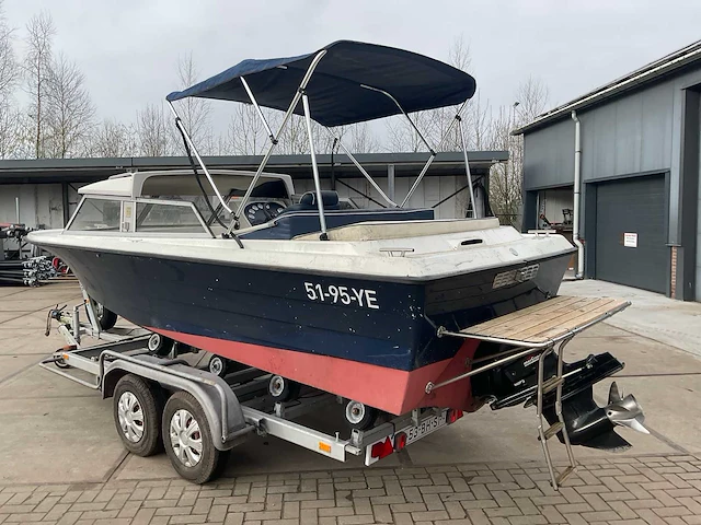 Draco 2000 snelle motorboot - afbeelding 17 van  19