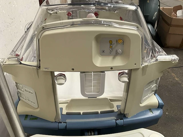 Dräger caleo couveuse voor zuigelingen - afbeelding 4 van  6