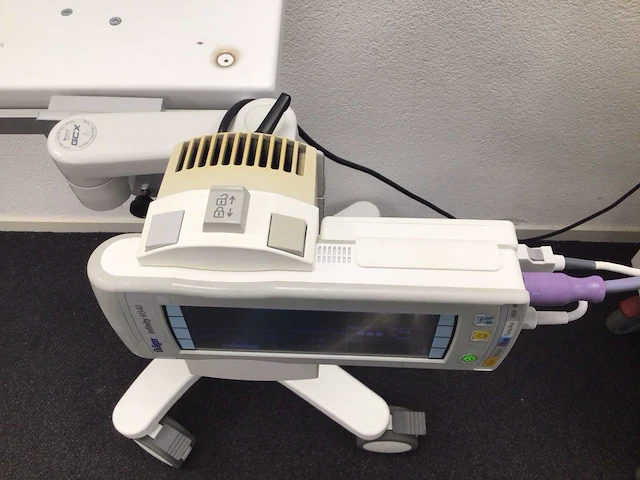Dräger infinity m540 patiëntmonitor - afbeelding 4 van  6