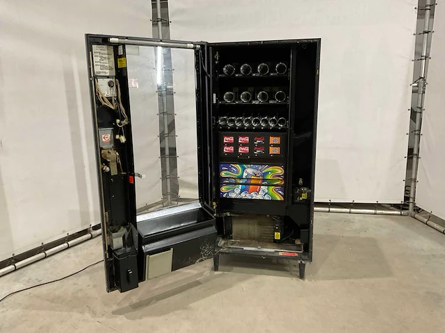 Drank en snoep automaat - afbeelding 11 van  16