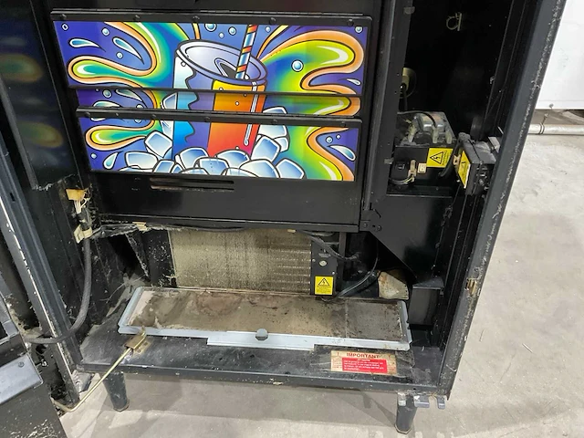Drank en snoep automaat - afbeelding 14 van  16