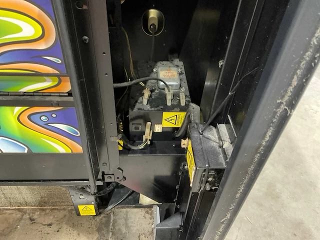 Drank en snoep automaat - afbeelding 15 van  16