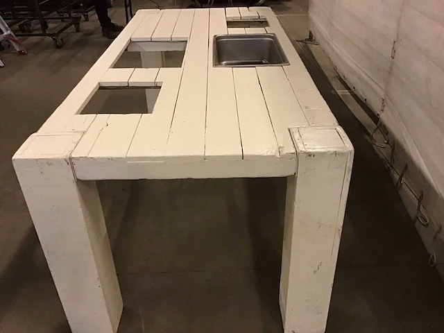 Drankentafel hout wit - afbeelding 4 van  4