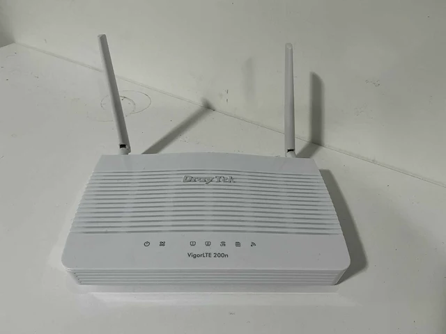 Draytek - vigorlte 200n lte (4g) modem (2x) - afbeelding 1 van  2