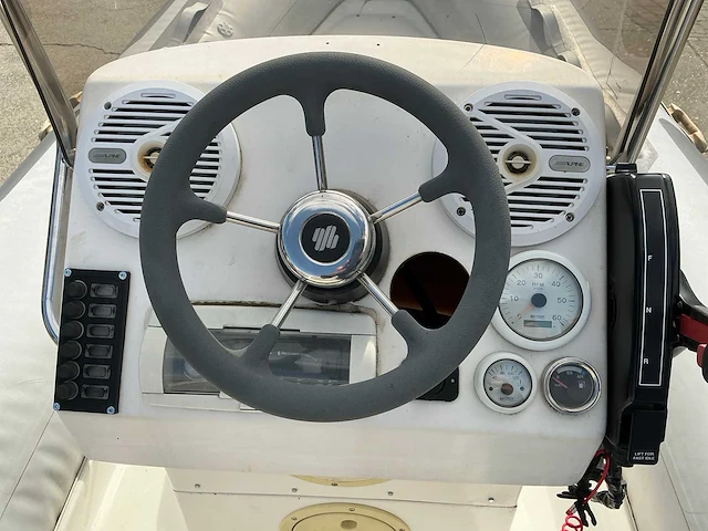 Dream big company 520 rib boot met aanhangwagen - afbeelding 11 van  26
