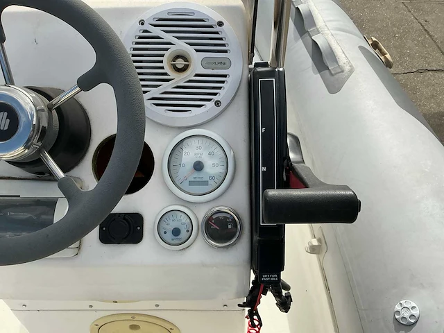 Dream big company 520 rib boot met aanhangwagen - afbeelding 13 van  26