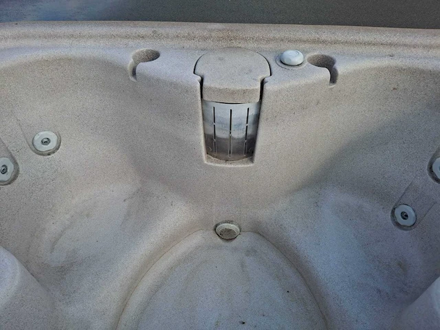 Dreammaker 4 persoons hufterproof jacuzzi en buitenspa - afbeelding 14 van  29