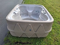 Dreammaker 4 persoons hufterproof jacuzzi en buitenspa - afbeelding 18 van  29