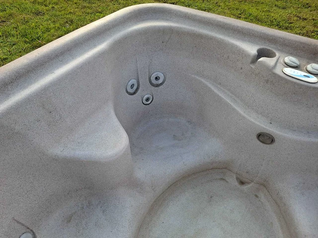 Dreammaker 4 persoons hufterproof jacuzzi en buitenspa - afbeelding 4 van  29