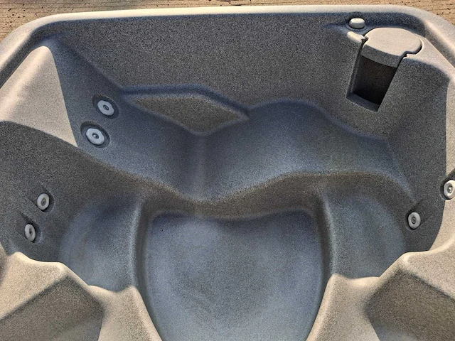 Dreammaker 5 persoons hufterproof jacuzzi en buitenspa - afbeelding 6 van  29