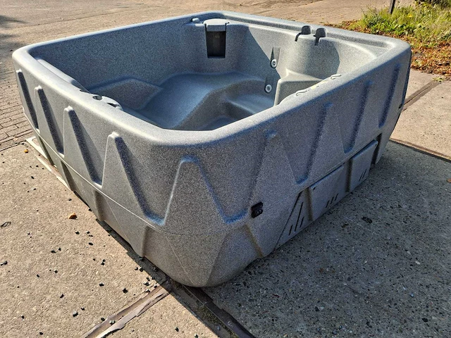 Dreammaker 5 persoons hufterproof jacuzzi en buitenspa - afbeelding 21 van  29