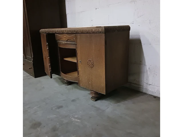Dressoir met drie deuren en een lade - afbeelding 9 van  16
