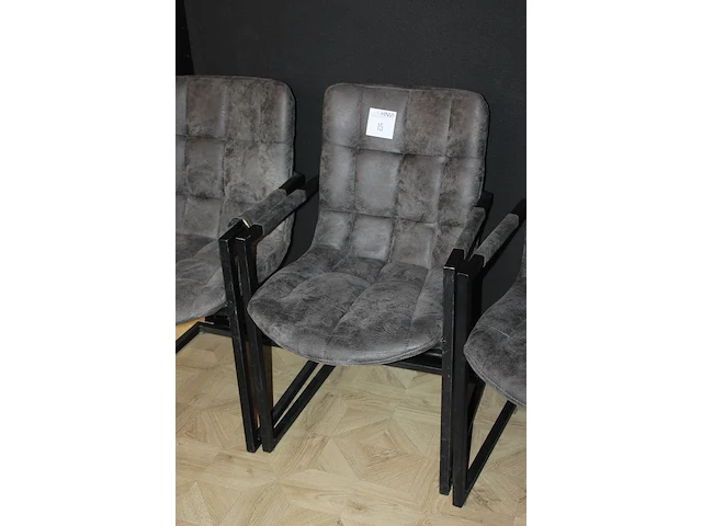 Drie antracieten buisstalen stoelen. - afbeelding 2 van  2