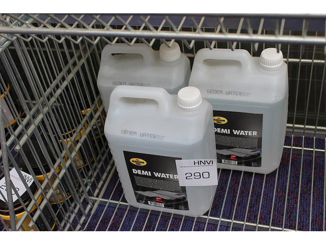 Drie cans demi water kroon oil a 5l. excl. draadmand - afbeelding 1 van  1