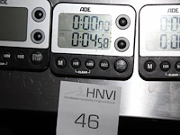 Drie digitale magnetische wekkers ade. - afbeelding 2 van  2