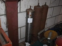 Drie diverse grote gatenboren. - afbeelding 1 van  2