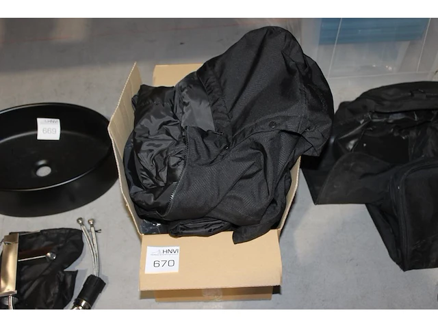 Drie doorwerkjassen helly hansen maten m en 2x xl. - afbeelding 1 van  3