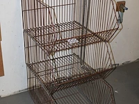 Drie draadmanden. afmeting 48 x 60 x 33 cm. - afbeelding 2 van  2