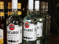 Drie flessen bacardi rum. - afbeelding 2 van  2