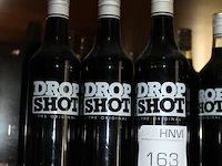Drie flessen dropshot. - afbeelding 2 van  2
