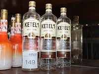 Drie flessen jenever ketel1. - afbeelding 1 van  2