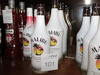 Drie flessen malibu original. - afbeelding 1 van  2