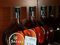 Drie flessen safari. - afbeelding 2 van  2