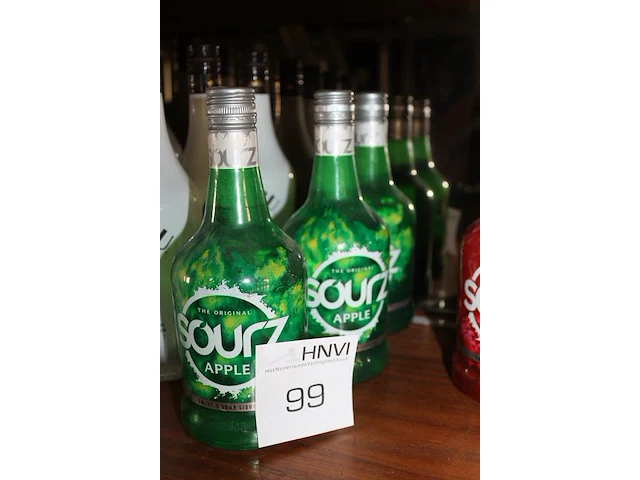 Drie flessen sourz apple. - afbeelding 2 van  2