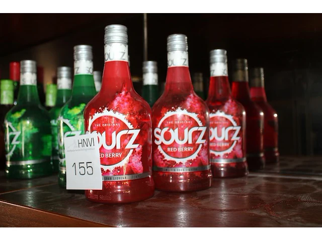 Drie flessen sourz red berry. - afbeelding 1 van  2