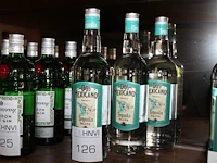 Drie flessen tequila dos mexicanos. - afbeelding 1 van  2