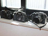 Drie fujifilm body's twee x x-t2 en een x-t3 allen met defecten - afbeelding 1 van  5