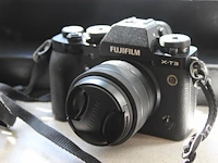 Drie fujifilm body's twee x x-t2 en een x-t3 allen met defecten - afbeelding 2 van  5