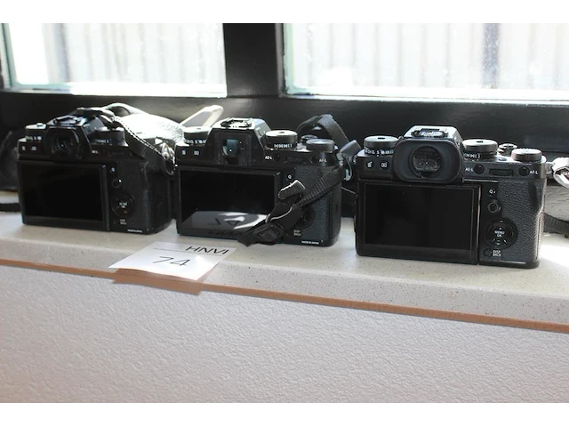 Drie fujifilm body's twee x x-t2 en een x-t3 allen met defecten - afbeelding 5 van  5