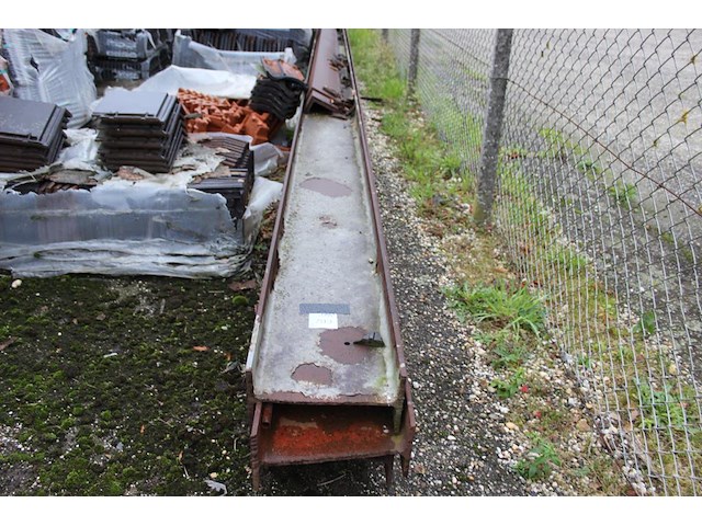Drie i-balken 330 x 160 mm. 12 mm dik en lengte 11 meter. let op: inclusief de 3 l-profielen. - afbeelding 1 van  3