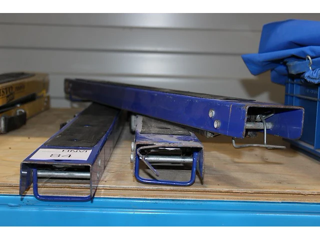 Drie inklapbare bokken. - afbeelding 2 van  2